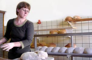 Frisches Brot vom Hofladen in Lahr, Langenhard, Schmiederhof